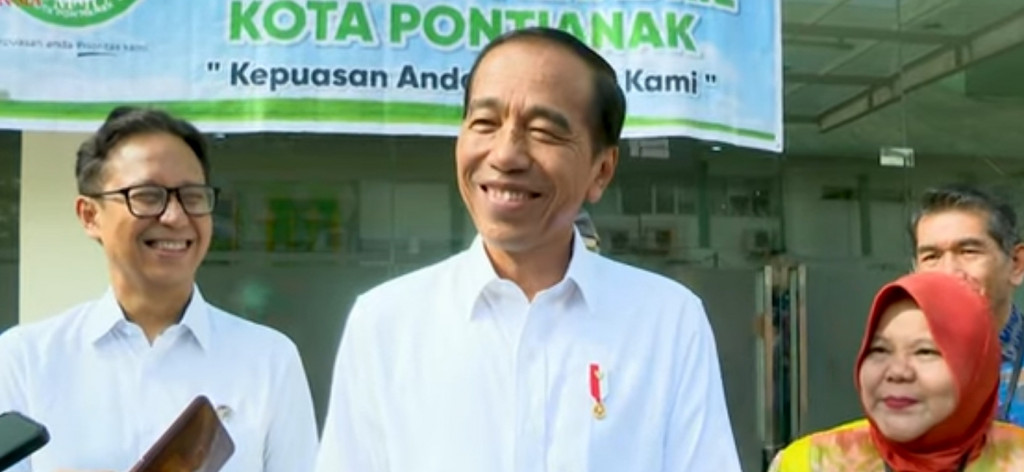 Ditanya Isu Bursa Caketum Golkar, Presiden Jokowi Tersenyum Lebar