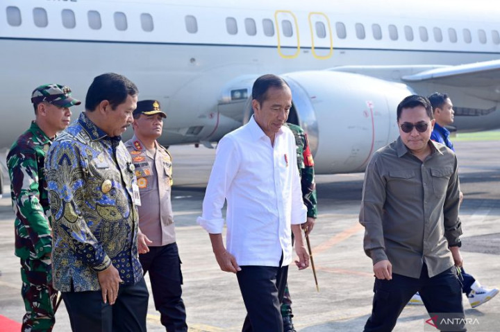Presiden Jokowi Tinjau Banjir di Demak Hari Ini