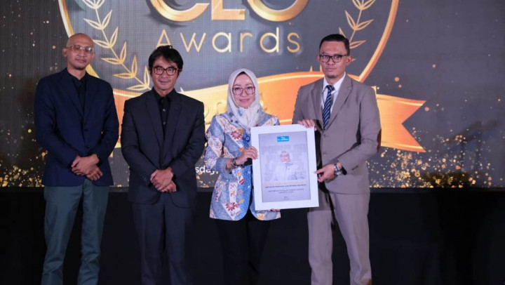 Menaker Terima 2 Penghargaan dari The Iconomics