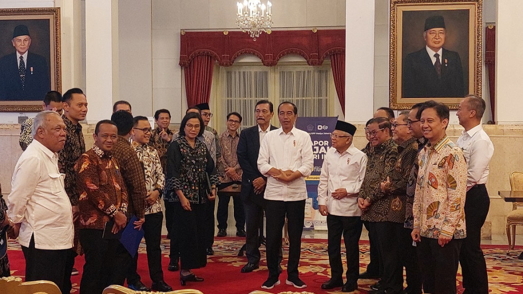 Jokowi Tanya Siapa Menteri Paling Besar Pajaknya, Bahlil dan Zulhas Kompak Tunjuk Luhut