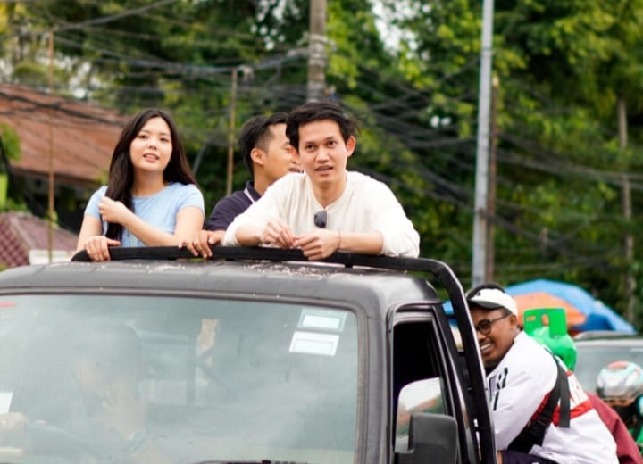 Aksi Anak-Anak Muda Berbagi Kepada Sesama