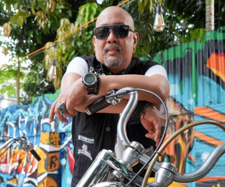 Populer di Dunia Permotoran, Indro Warkop Jadi Duta Merek Pelumas