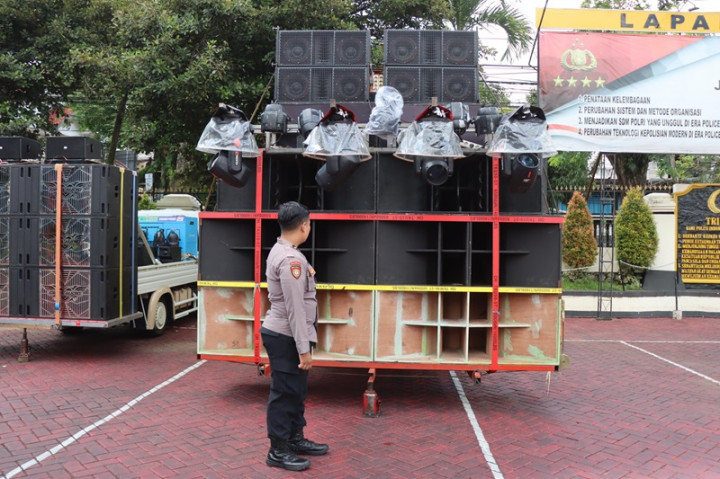 Konvoi 'Sound Horeg' Bangunkan Sahur di Malang Ditertibkan Polisi