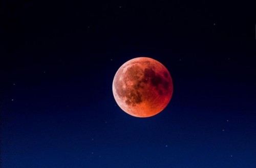 Gerhana Bulan. dok: earthsky