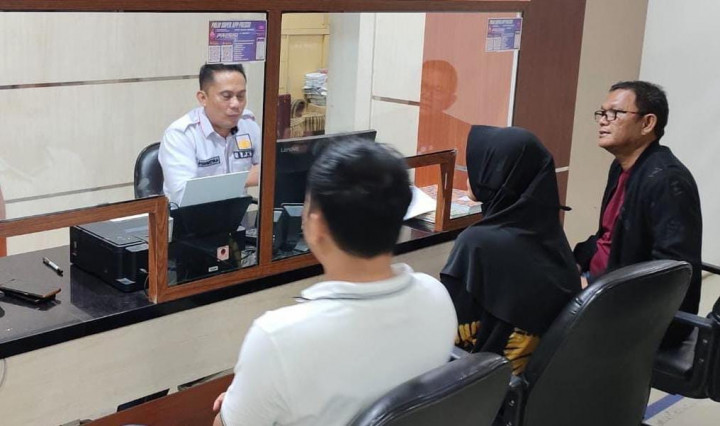 Istri Oknum Polisi Tembak 2 Debt Collector Laporkan Kasus Perampasan Mobil ke Polda Sumsel