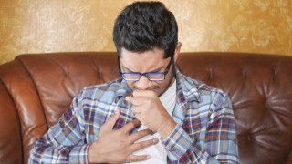 Menelan Dahak saat Puasa Bikin Batal? Ini Penjelasannya