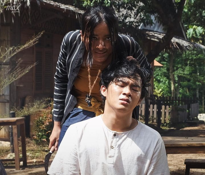 Mawar de Jongh Tampil Lebih Sadis di Para Betina Pengikut Iblis 2