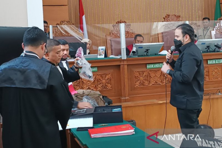 Dito Dituntut Satu Tahun Penjara atas Kepemilikan Senjata Api