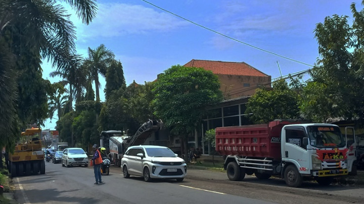 Perbaikan Ruas Jalan Jepara-Kudus Dikebut usai Banjir