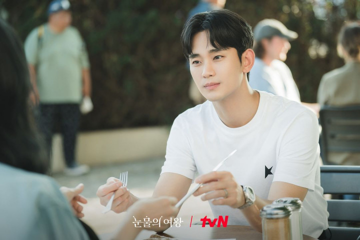 Kim Soo Hyun Dibayar Rp9,4 M per Episode, Ini Kata Tim Produksi Queen of Tears