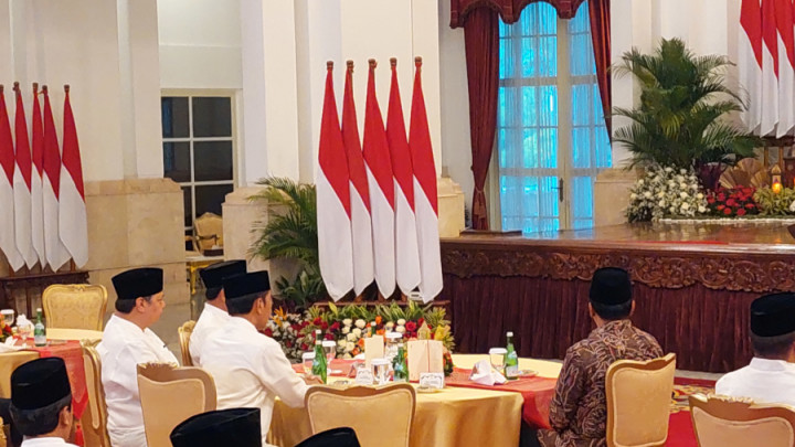 Gelar Bukber Kabinet, Jokowi Satu Meja dengan Prabowo dan Airlangga
