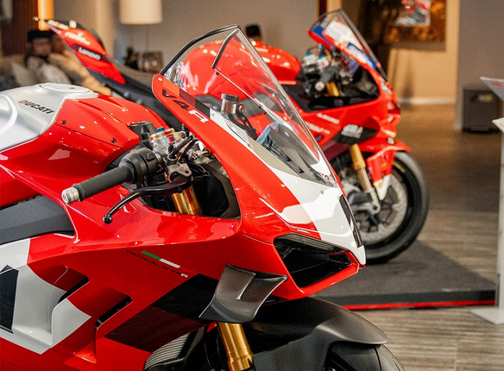 4 Kendaraan Eksotis Nongol di Indonesia, Ada Ducati Edisi Bagnaia hingga Mobil Balap Praga R1