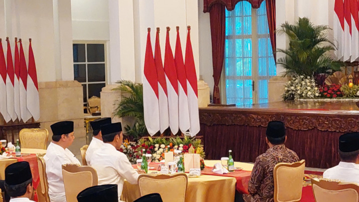 Duduk Satu Meja saat Bukber di Istana, Menkominfo: Jokowi-Prabowo Solid