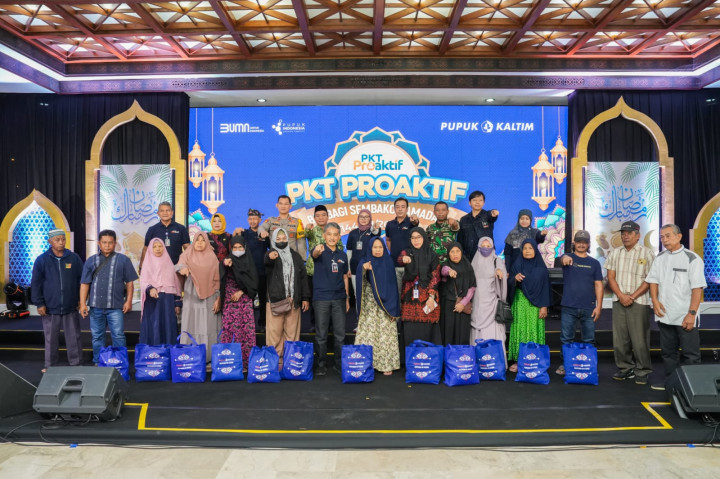 Pupuk Kaltim Salurkan Ribuan Paket Sembako Rp1,1 Miliar ke Warga Bontang