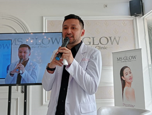 Dr. Prima Bachrul Alam dalam acara intimate talkshow di MS GLOW Aesthetic Clinic Depok. (Foto: Dok. Yuni)