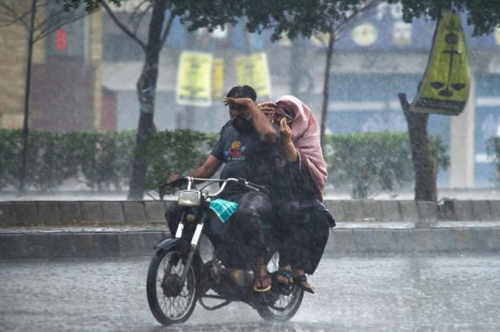 7 Orang Tewas akibat Terjangan Hujan Es di Khyber Pakhtunkhwa Pakistan