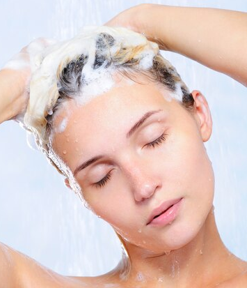 7 Kesalahan Umum saat Mencuci Rambut, Mungkin Kamu Pernah Melakukannya!