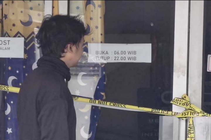 Seorang Penjaga Toko Ditemukan Meninggal di Bawah Mesin Kasir, Diduga Korban Perampokan