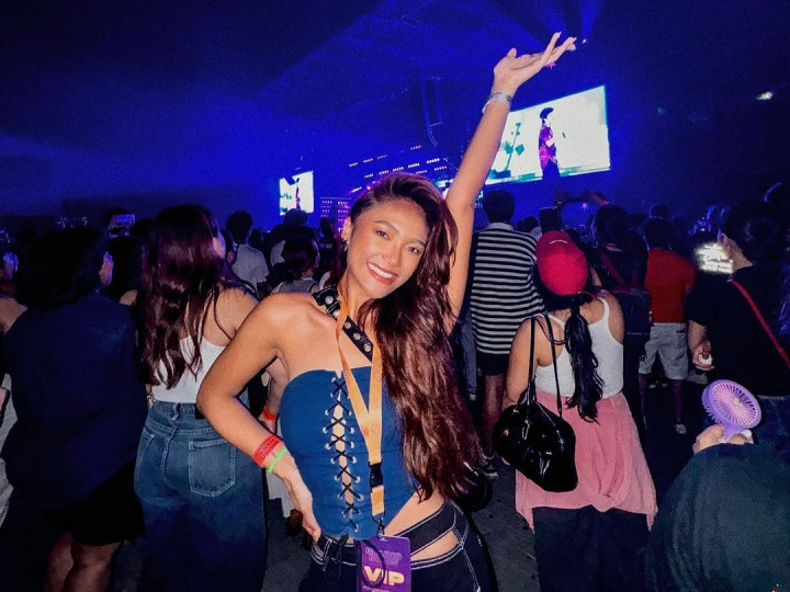 Marion Jola Nangis Nonton Konser Bruno Mars di Thailand