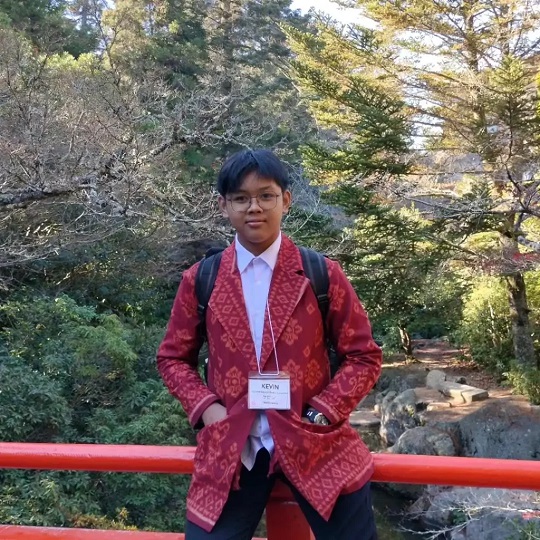 Lewati Berbagai Rintangan, Kevin Berhasil Lolos SNBP 2024 Unair di Usia 16 Tahun