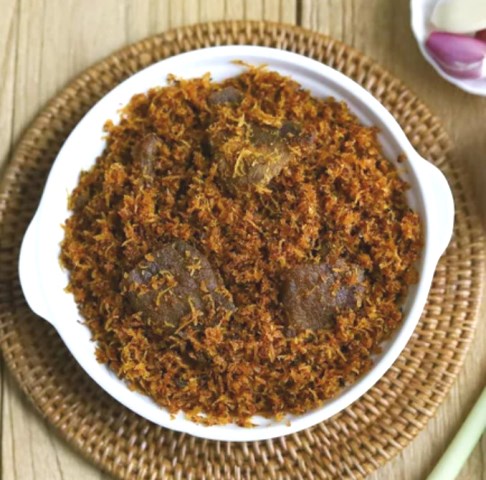 Cicipi kelezatan empal goreng serundeng yang bisa jadi stok lauk puasa. (Foto: Dok. Endeus TV)