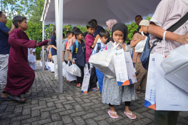 Pupuk Kaltim Rogoh Rp1,61 Miliar Buat Bagi Sembako