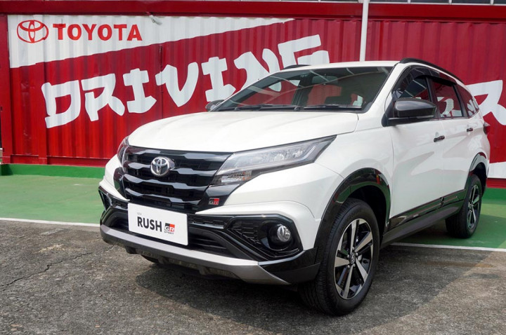 Wajah Baru Toyota Rush GR Sport