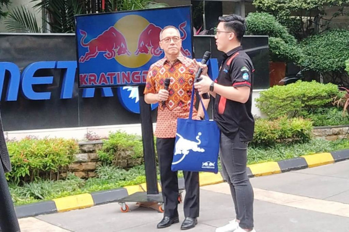 Kratingdaeng Dukung Jurnalis Pantau Arus Mudik dan Bagikan 10 Ribu Minuman Gratis untuk Pemudik