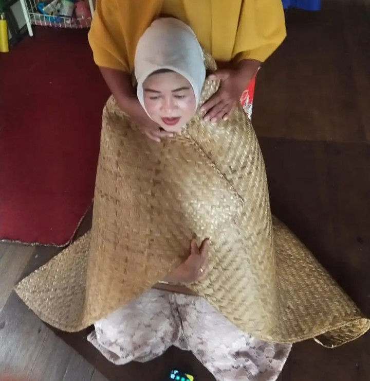 Mengenal Tradisi Batimung, Sauna Ala Masyarakat Banjar