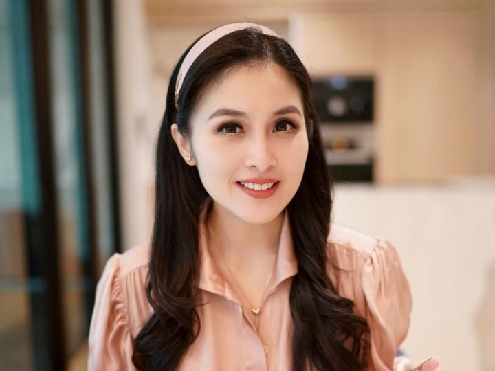 Harvey Moies Tersangka Korupsi, Sandra Dewi Ogah Ikut Campur Urusan Suami