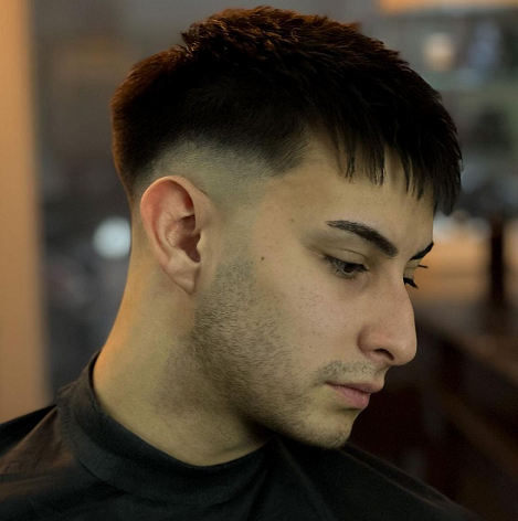 3 Gaya Rambut French Crop Kekinian, Dijamin Tampilanmu Makin Keren dan Stylish!