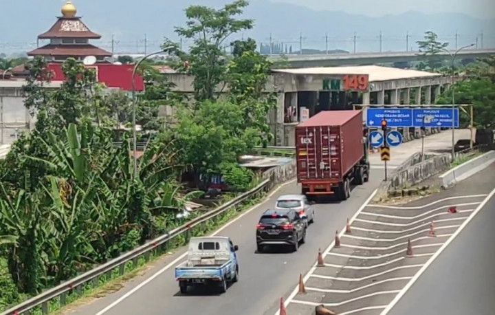 Kendaraan Istirahat di Rest Area Tol Jabar Dibatasi Maksimal 30 Menit