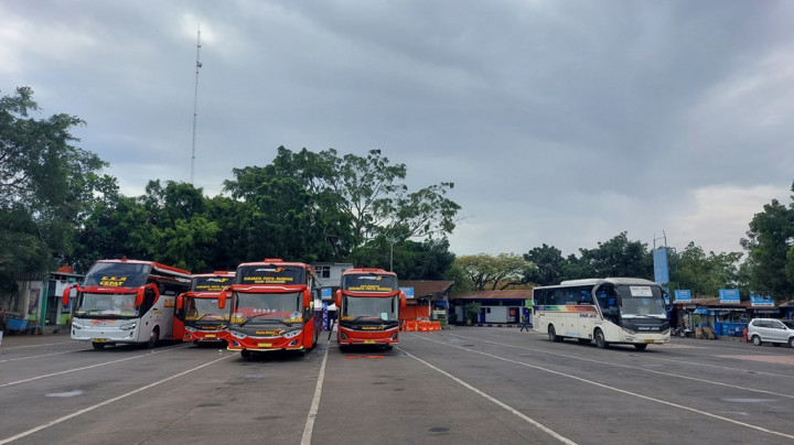 H-7 Lebaran, Terminal Cicaheum Kota Bandung Masih Sepi Pemudik