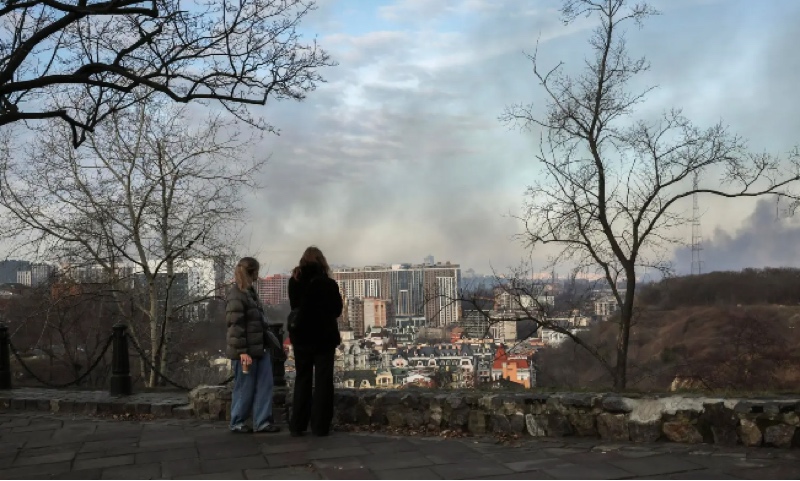 Rusia gencar lakukan serangan ke Ukraina dengan drone dan rudal. Foto: EFE-EPA