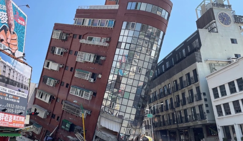 Bangunan di Taiwan yang rusak akibat gempa. Foto: EFE-EPA