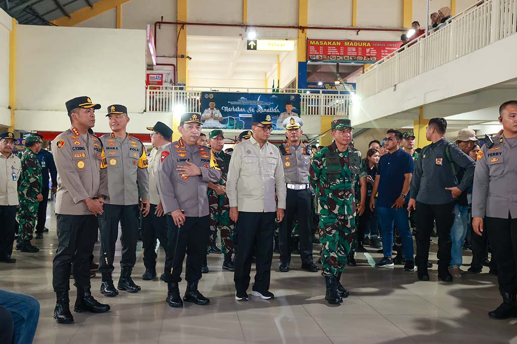 Kapolri, Panglima TNI dan Menhub Tinjau Kesiapan Layanan Mudik di Terminal Purabaya