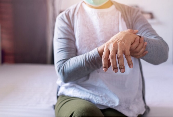 Menopause jadi Pemicu Osteoporosis pada Wanita