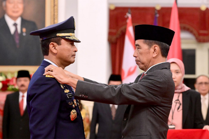Jokowi Lantik M Tonny Harjono sebagai KSAU