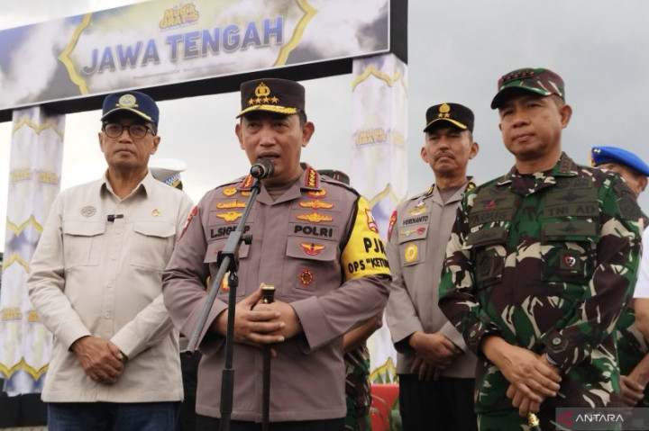 Kapolri Imbau Pemudik Keluar Tol Jika <i>Rest Area</i> Penuh