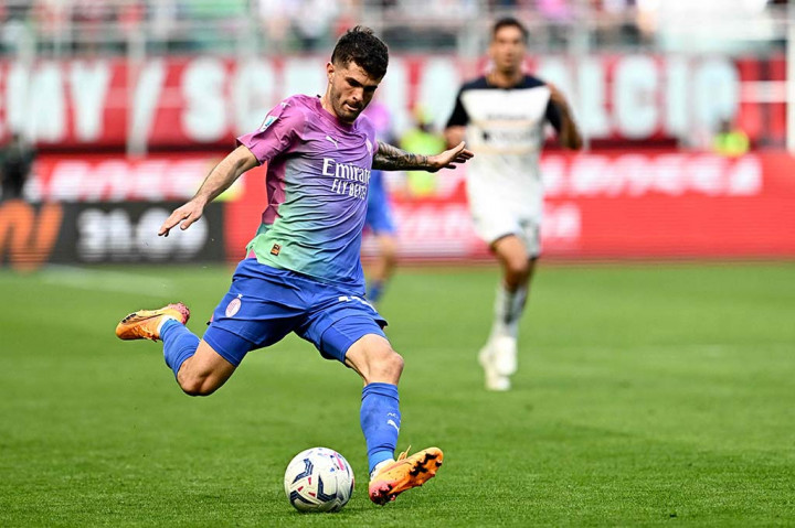 Milan Tekuk 10 Pemain Lecce