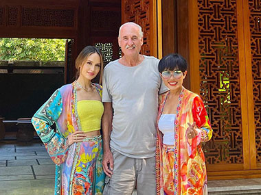 Tradisi Keluarga Cinta Laura Rayakan Lebaran