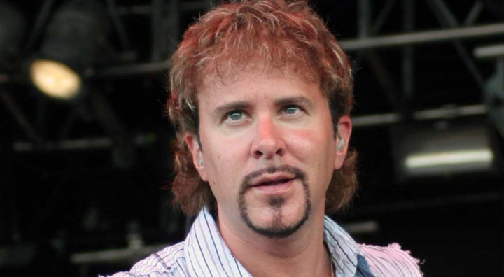 CJ Snare Vokalis Firehouse Meninggal Dunia