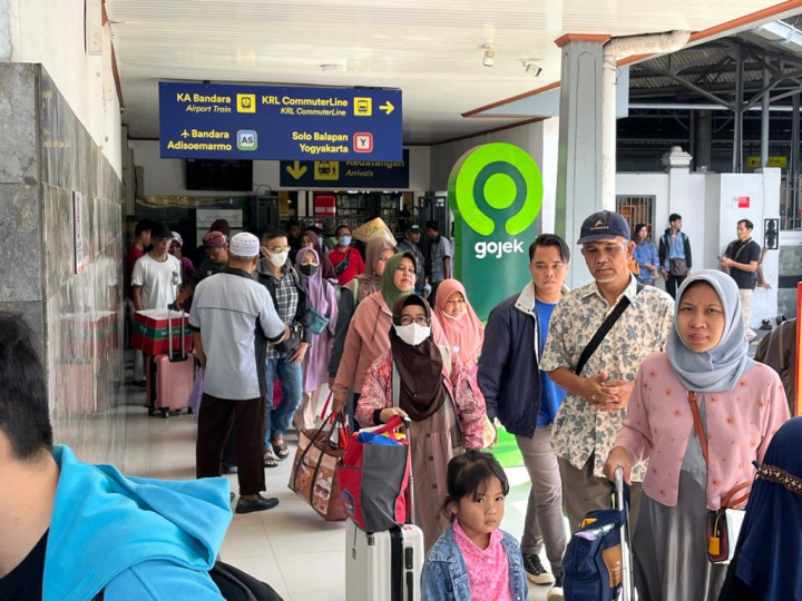 H-2 Lebaran 2024, Jumlah Penumpang Mudik KA Tujuan Solo Menurun