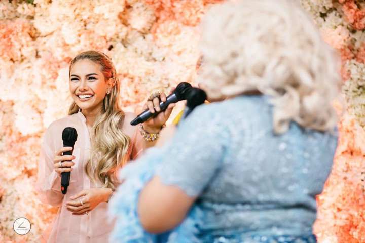 Hina Pacar Anaknya seperti Tukang Semir, Nikita Mirzani Dikritik