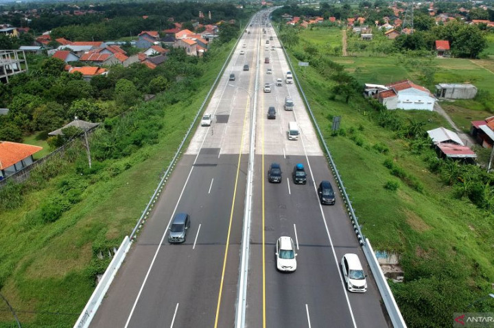 Korlantas Perpanjang <i>One Way</i> di Tol Cipali-Kalikangkung hingga Selasa Siang