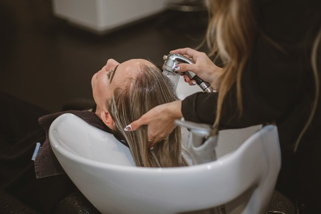Kenali perawatan dan efek samping dari keratin. (Foto: Ilustrasi/Dok. Freepik.com)