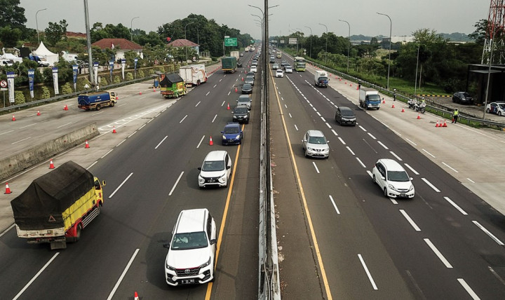 Begini Tips Aman Pemudik yang Gunakan Lajur <i>Contraflow</i>