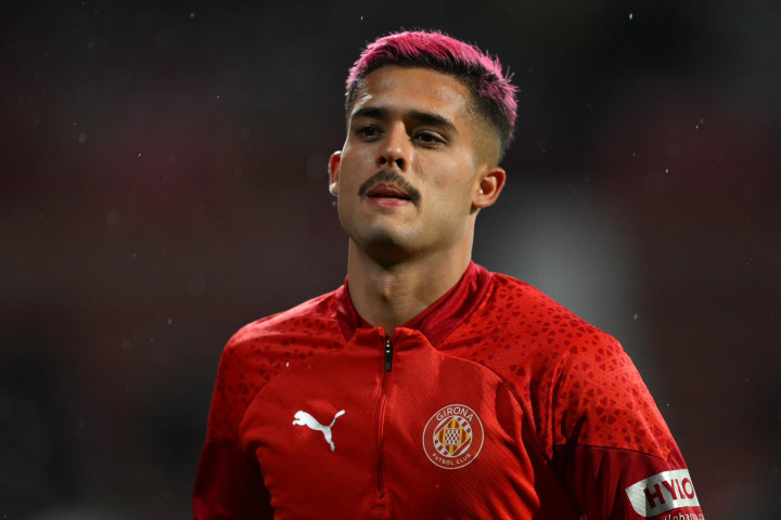 Bek Girona Tertarik Gabung Real Madrid