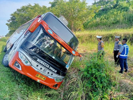 Ini Kronologi Kecelakaan Bus Rosalia Indah di Tol Batang