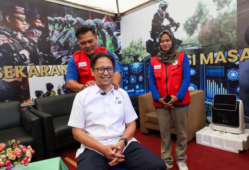 Menkes Budi saat menyambangi Pelabuhan Ciwandan, Cilegon, Banten. Dok. Kemenkes